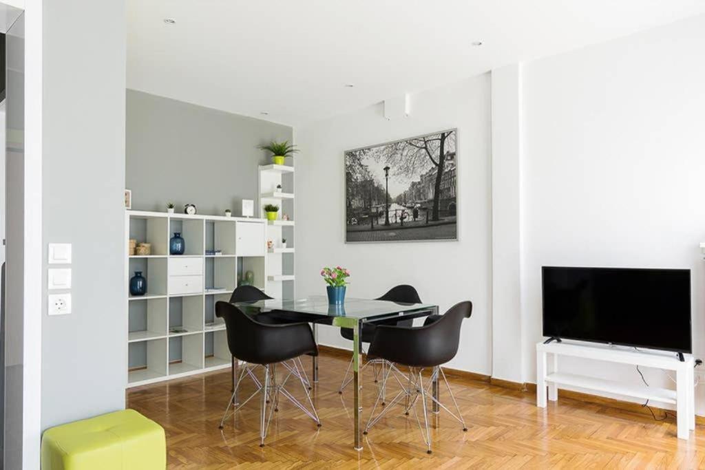 Apartmán Sunlit 2Br Oasis In Metaxourghio 3Min From Metro Atény Exteriér fotografie