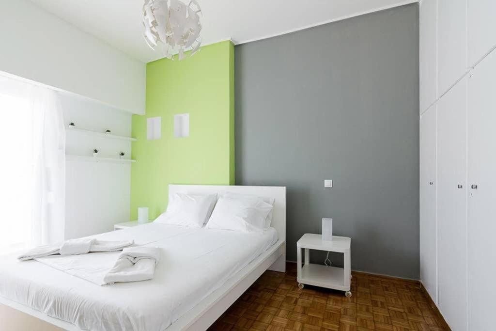 Apartmán Sunlit 2Br Oasis In Metaxourghio 3Min From Metro Atény Exteriér fotografie