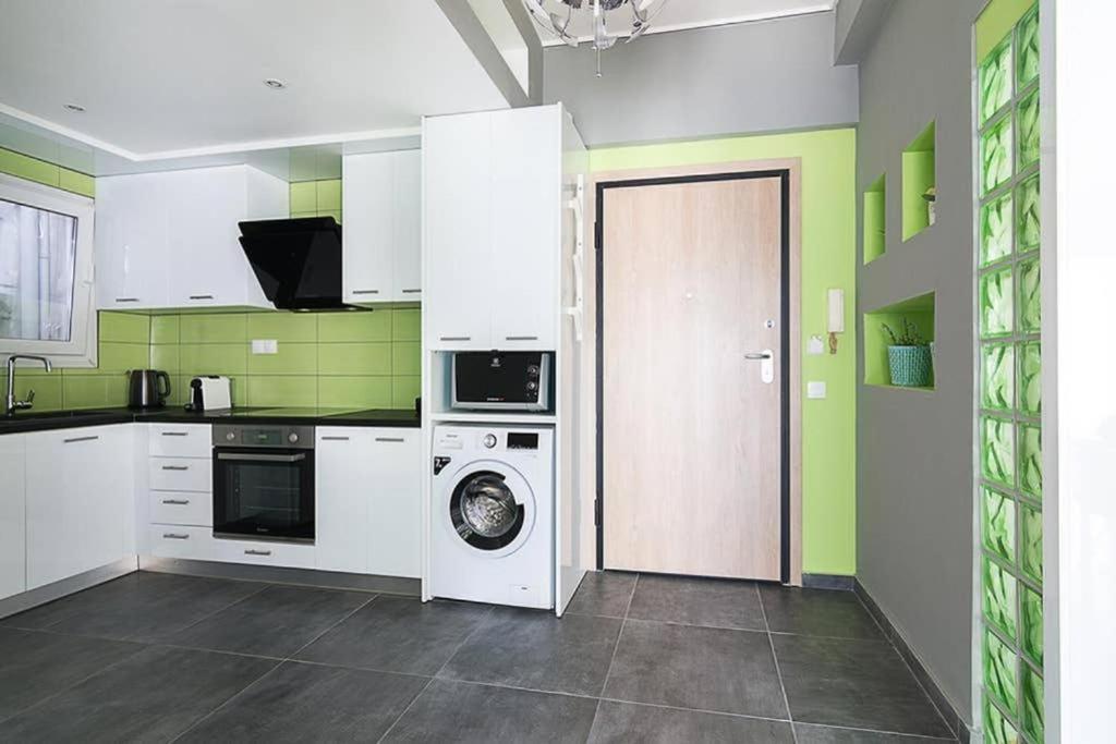 Apartmán Sunlit 2Br Oasis In Metaxourghio 3Min From Metro Atény Exteriér fotografie