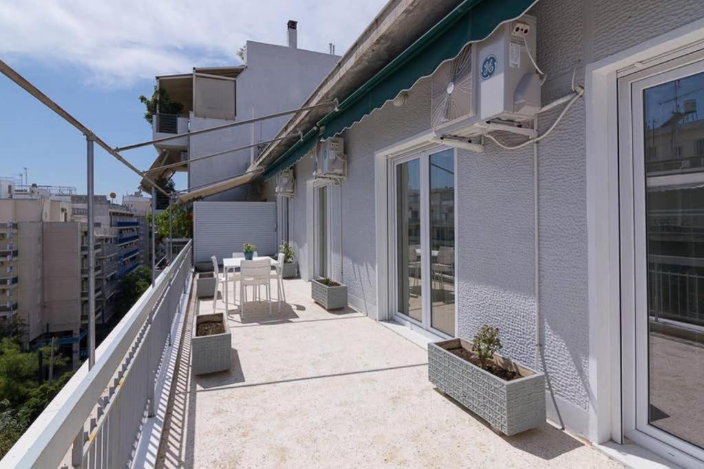 Apartmán Sunlit 2Br Oasis In Metaxourghio 3Min From Metro Atény Exteriér fotografie
