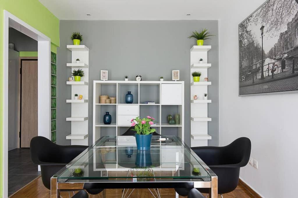 Apartmán Sunlit 2Br Oasis In Metaxourghio 3Min From Metro Atény Exteriér fotografie