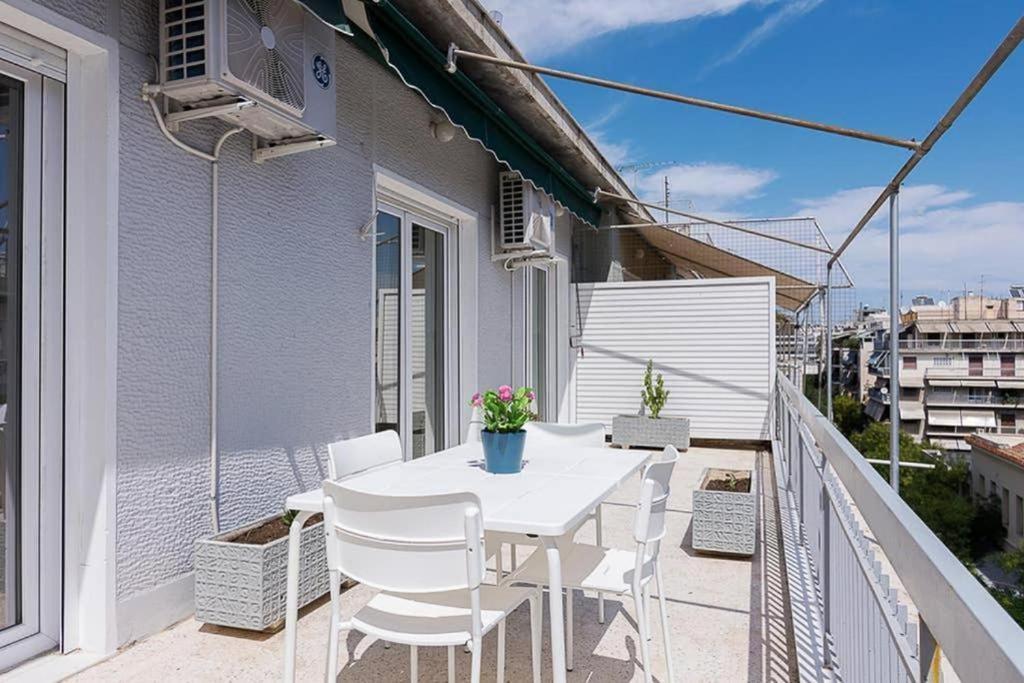 Apartmán Sunlit 2Br Oasis In Metaxourghio 3Min From Metro Atény Exteriér fotografie